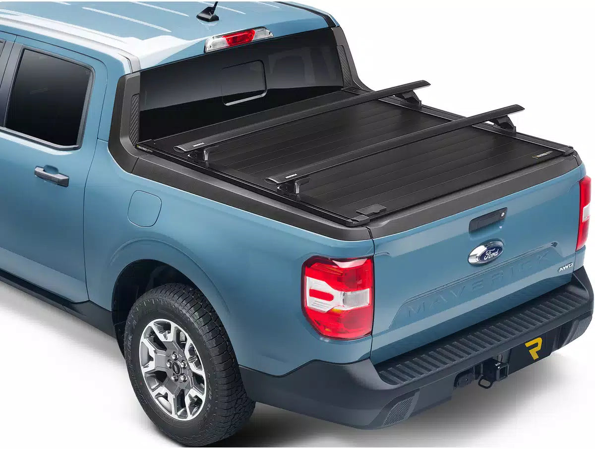 Retrax PRO XR Manual Retractable Tonneau Cover with T-Slot Rails - 2020-2025 GMC/Chevrolet 2500/3500 6'9" Bed
